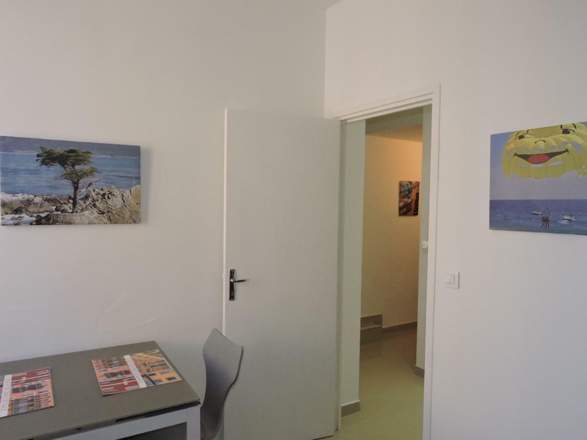 Appartements Les Lions ニース エクステリア 写真